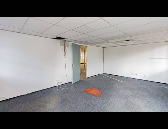 665M² OFFICE TO LET IN FERNDALE